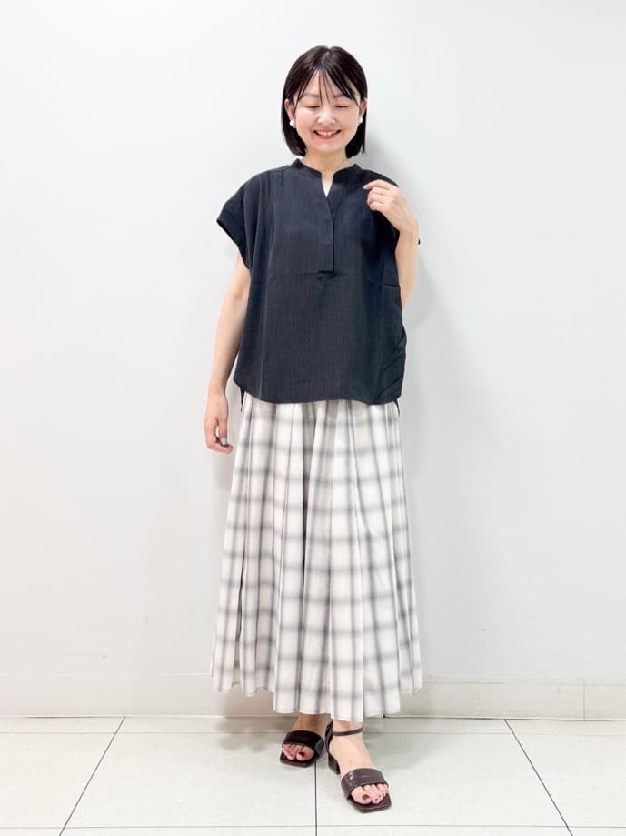nakajoさんの「Dessin｜【2点セット/ウエストゴム/洗える】スキッパ―シャツ＆ストレートパンツセット」を使ったコーディネート