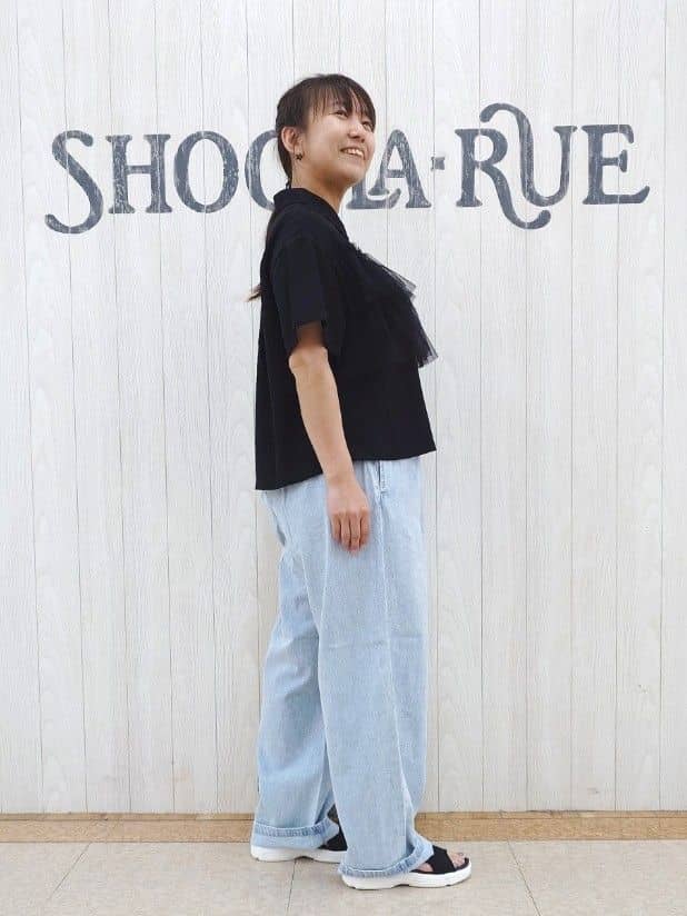 とろろさんの「SHOO･LA･RUE｜【S-LL】一枚でサマ見え チュールドッキングシャツ」を使ったコーディネート
