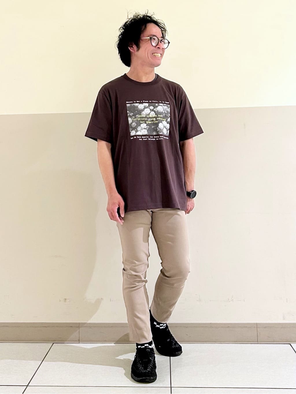 KENJI Iさんの「THE SHOP TK｜リサイクルアート半袖Tシャツ【接触冷感/洗濯機OK】」を使ったコーディネート