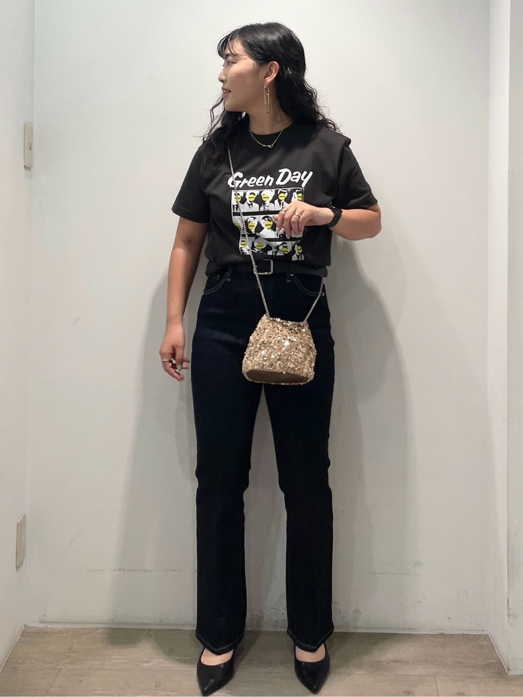 sumicaさんの「OPAQUE.CLIP｜ロックTシャツ別注アソート【GREEN DAY／METALLICA／THE BEATLES】」を使ったコーディネート