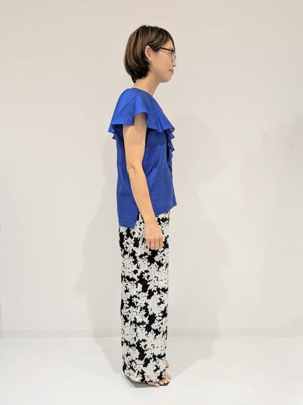 yukariさんの「UNTITLED｜【きれいめ/洗える/フリル】ラッフルシアーブラウス」を使ったコーディネート