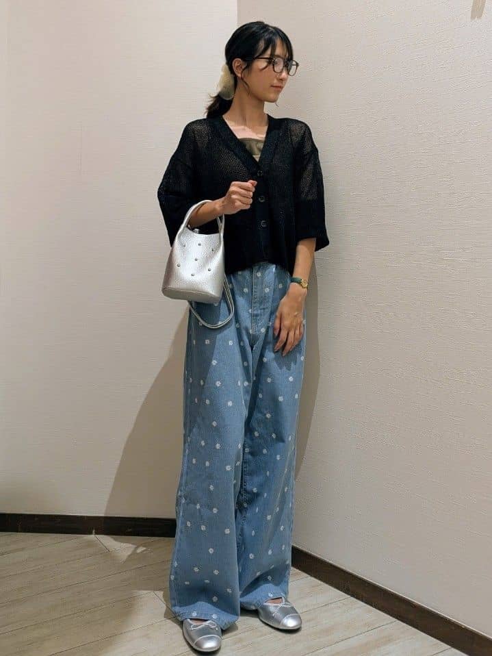 asa.さんの「SHOO･LA･RUE｜キラッと光るラメとスパンコールが印象的 メッシュカーディガン」を使ったコーディネート