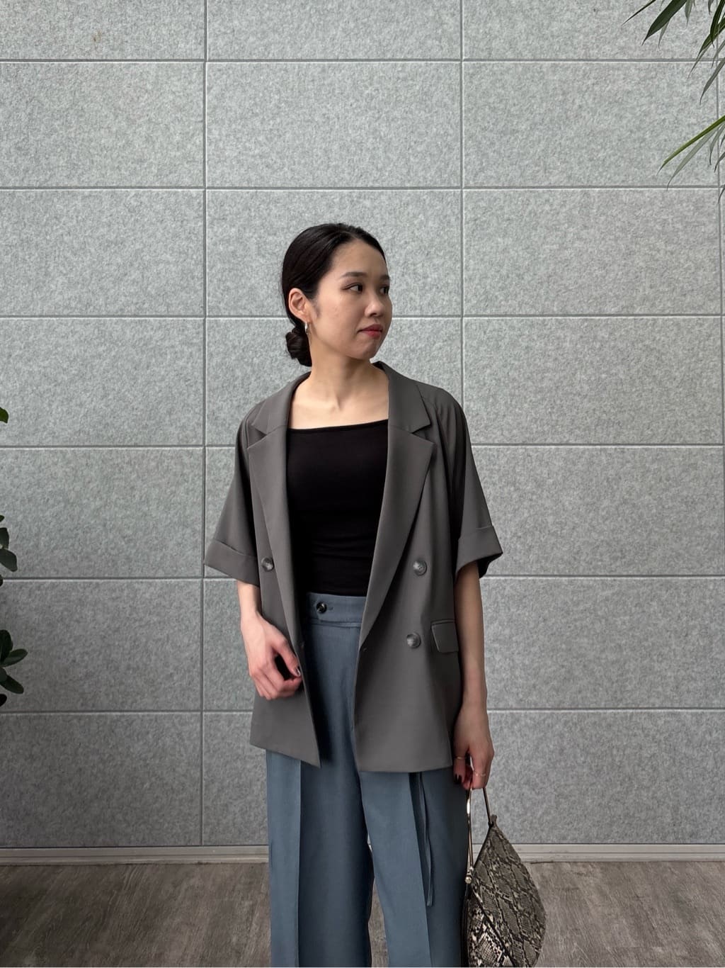 ひなさんの「INDIVI｜【セットアップ対応】ウーステッドライクスラックス」を使ったコーディネート