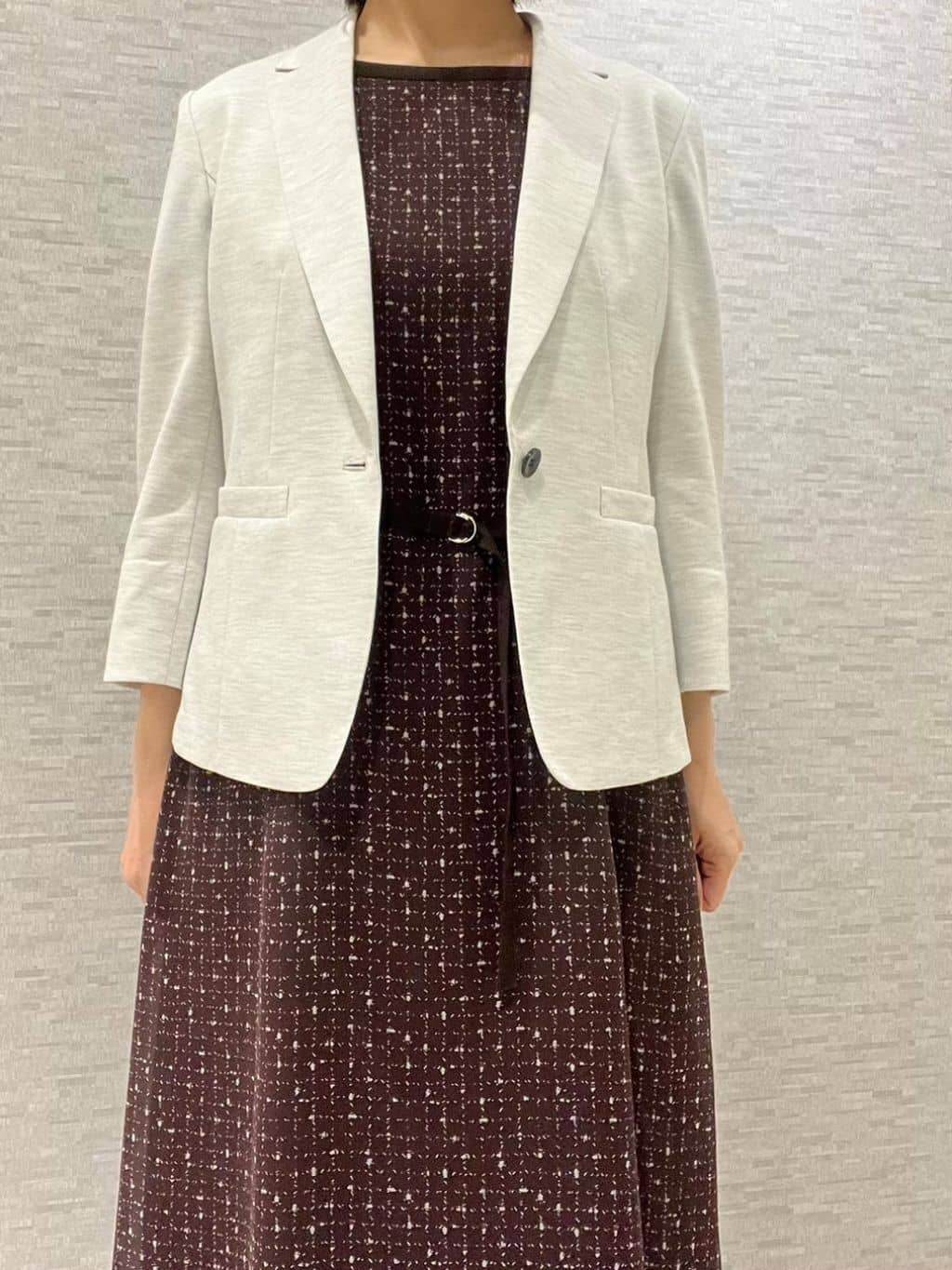 marikoさんの「Reflect｜【WEB先行カラーあり／マシンウォッシュ可／ナローベルト付き】オフボディツイードチェックワンピース」を使ったコーディネート
