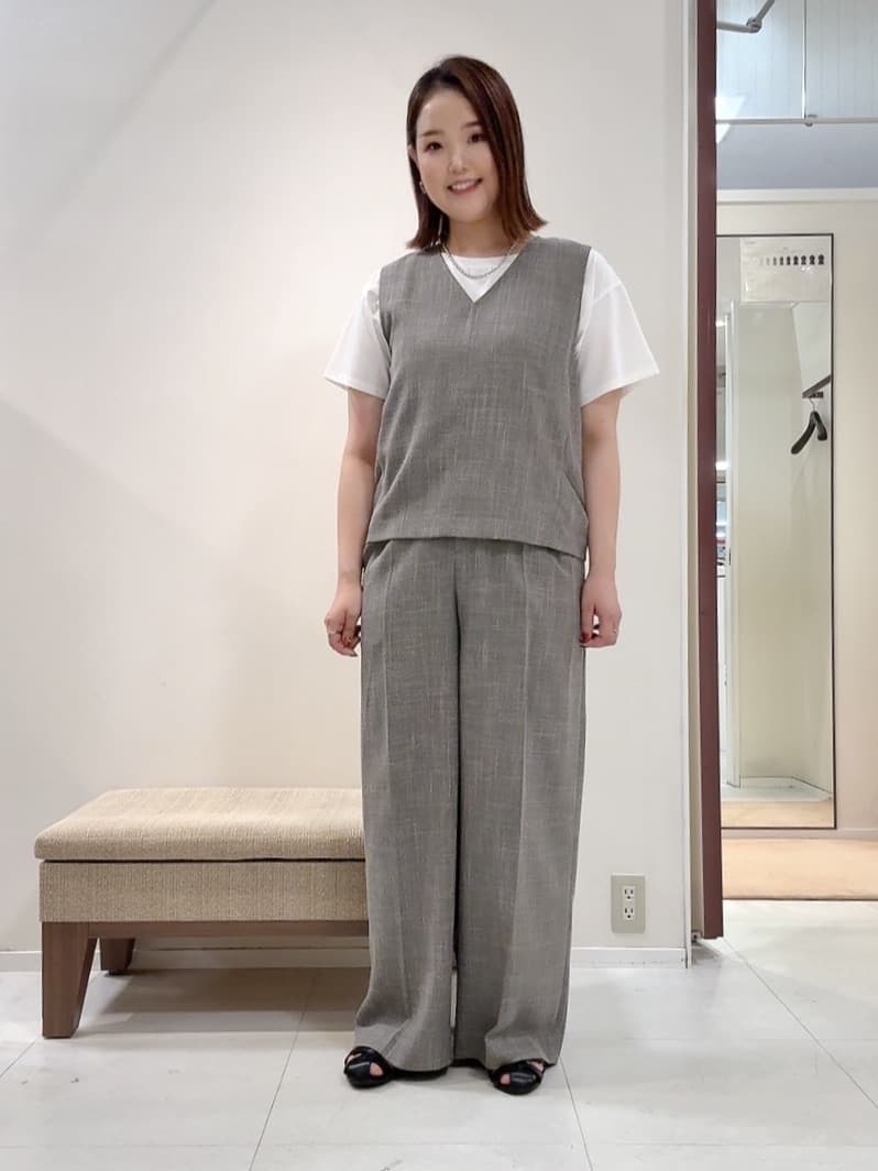 YUIさんの「UNTITLED｜【セットアップ可/洗える】梳毛調合繊2タックワイドパンツ」を使ったコーディネート