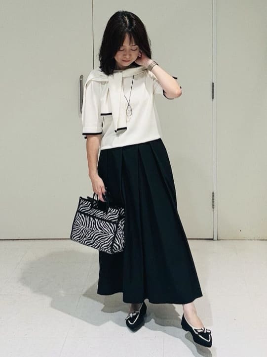 makiさんの「UNTITLED｜【アンサンブル可/薄手】ベーシッククルーネックカーディガン」を使ったコーディネート