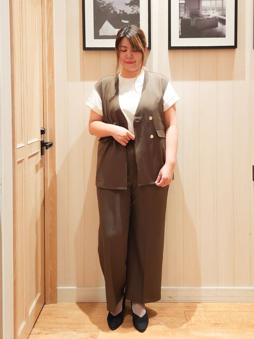 れーやんさんの「SHOO･LA･RUE｜【S-LL/汗ジミ軽減/ひんやり/UV】体型カバーに タック入りドルマントップス」を使ったコーディネート