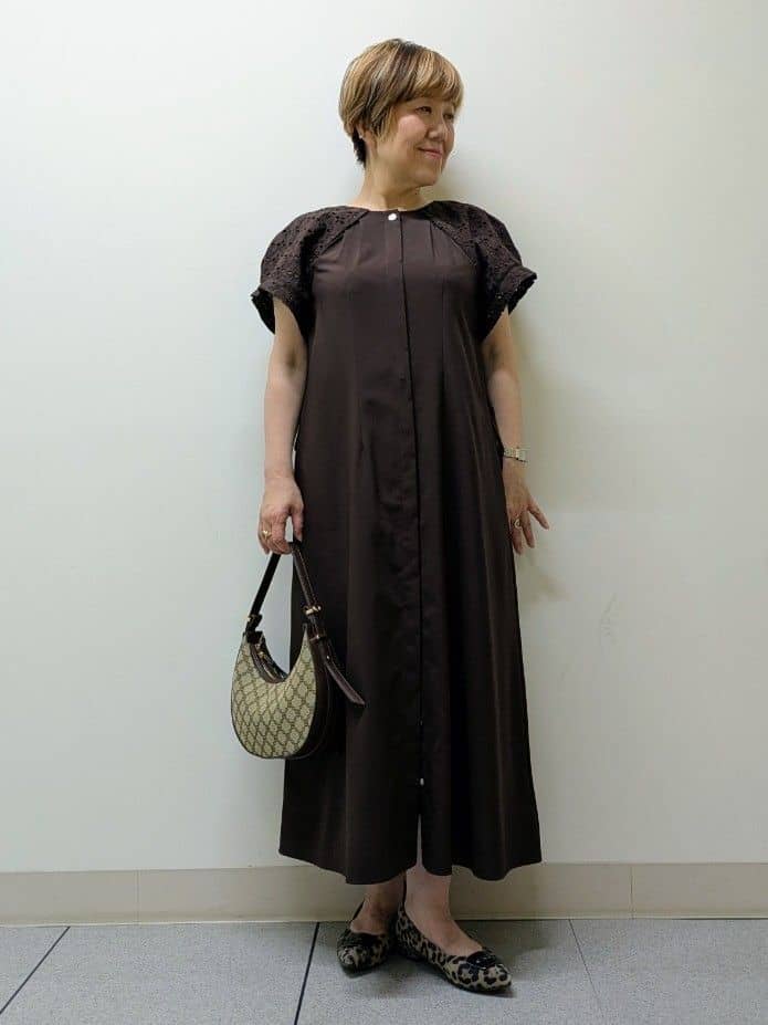 yoshiさんの「Reflect｜カットワークレーススリーブワンピース」を使ったコーディネート