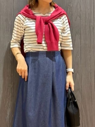 meiさんの「SHOO･LA･RUE｜【洗える/S-LL】上品なラメ使い クルーネック ニットカーディガン」を使ったコーディネート