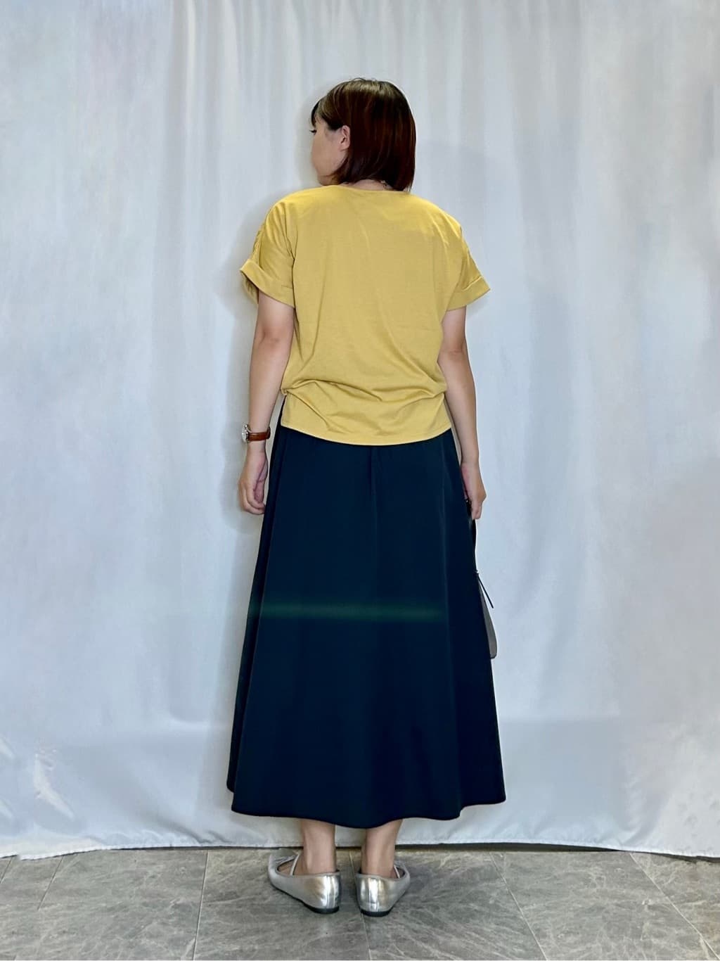 ネリさんの「SHOO･LA･RUE｜インでもアウトでも 上品な甘さの 刺繍レース切替トップス」を使ったコーディネート