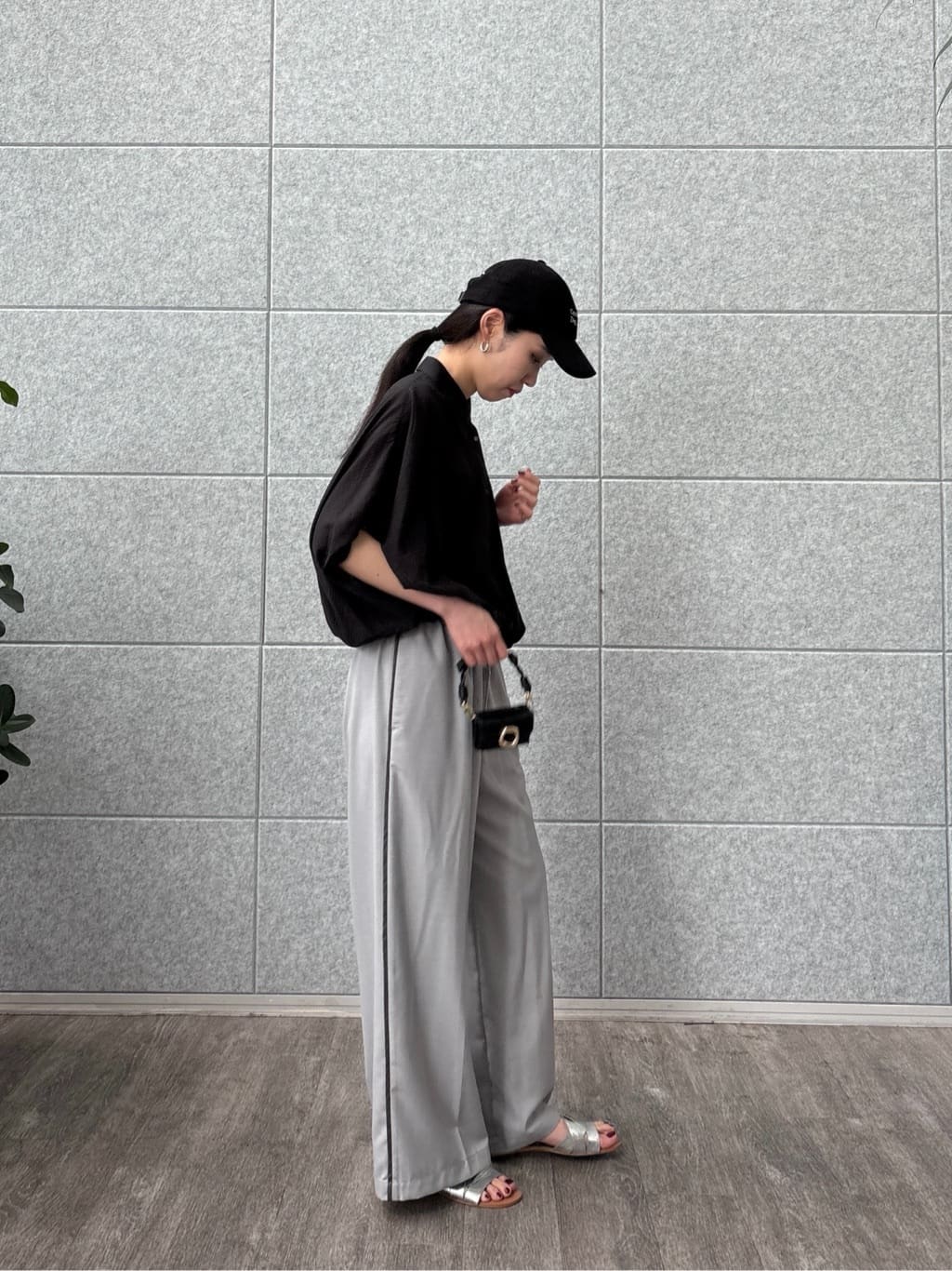 ひなさんの「INDIVI｜バルーンフォルムブラウス」を使ったコーディネート