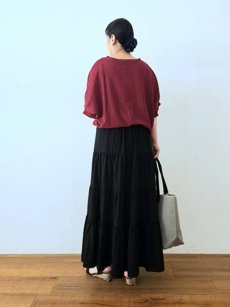 くまさんの「SHOO･LA･RUE｜【洗える】お袖のタックがアクセント インせず着られる さらさらドルマントップス」を使ったコーディネート