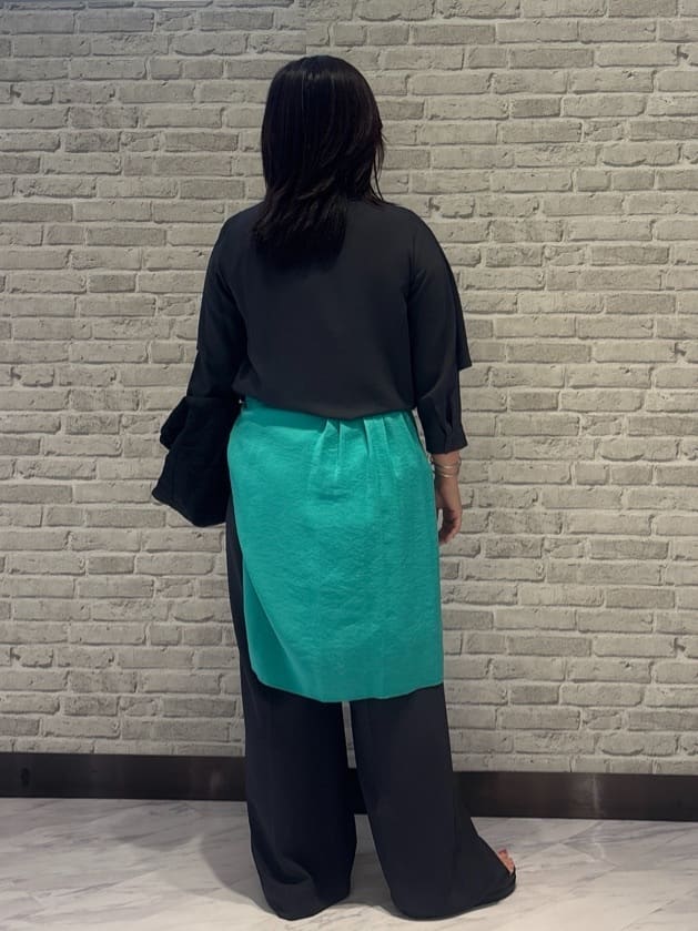 Akiさんの「INDIVI｜【羽織りとしても活躍！】ケープカラーブラウス」を使ったコーディネート
