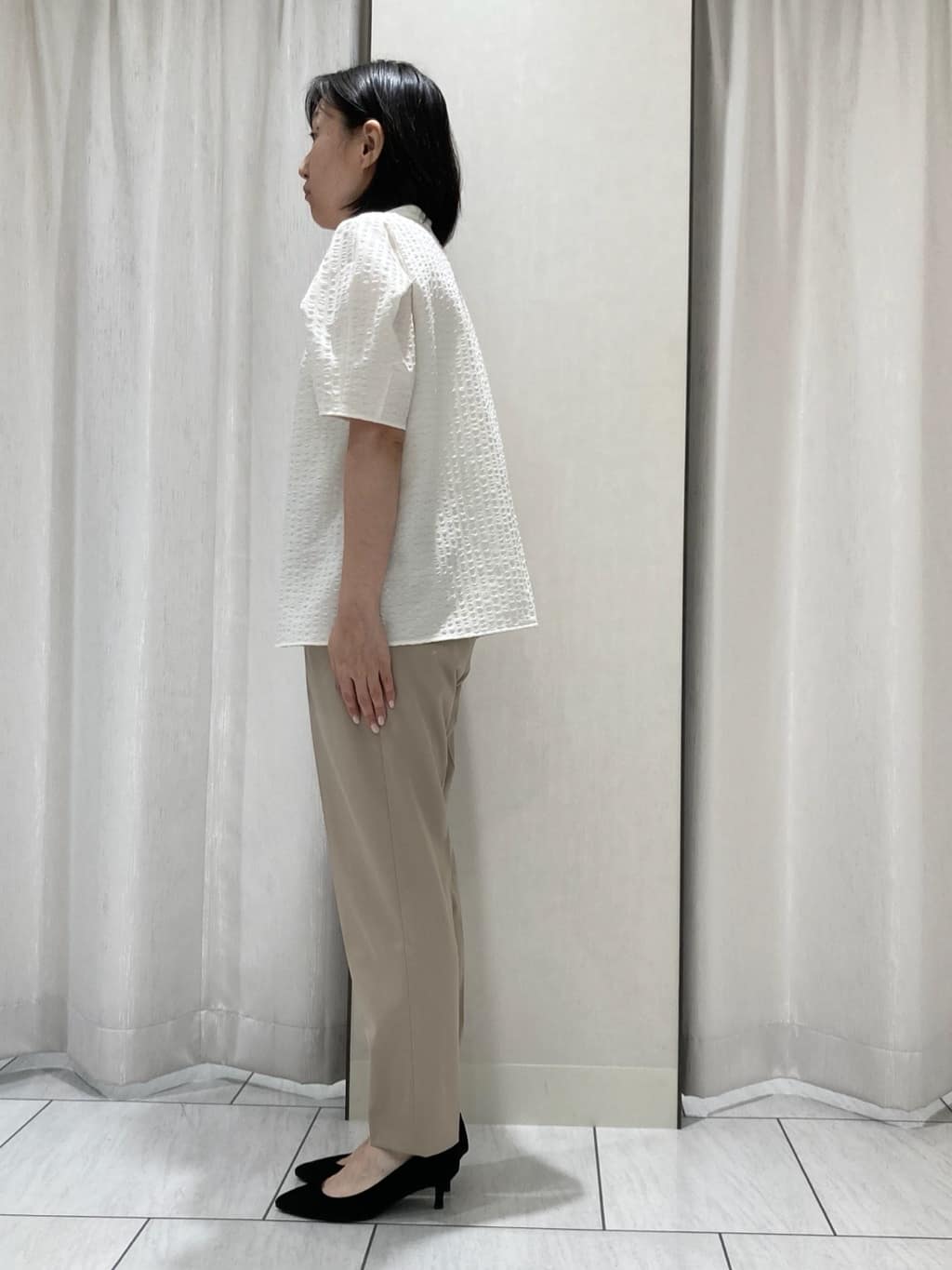 わたなべさんの「UNTITLED｜【吸水速乾/ストレッチ/Vネック】フォルムスリーブ ブラウス」を使ったコーディネート