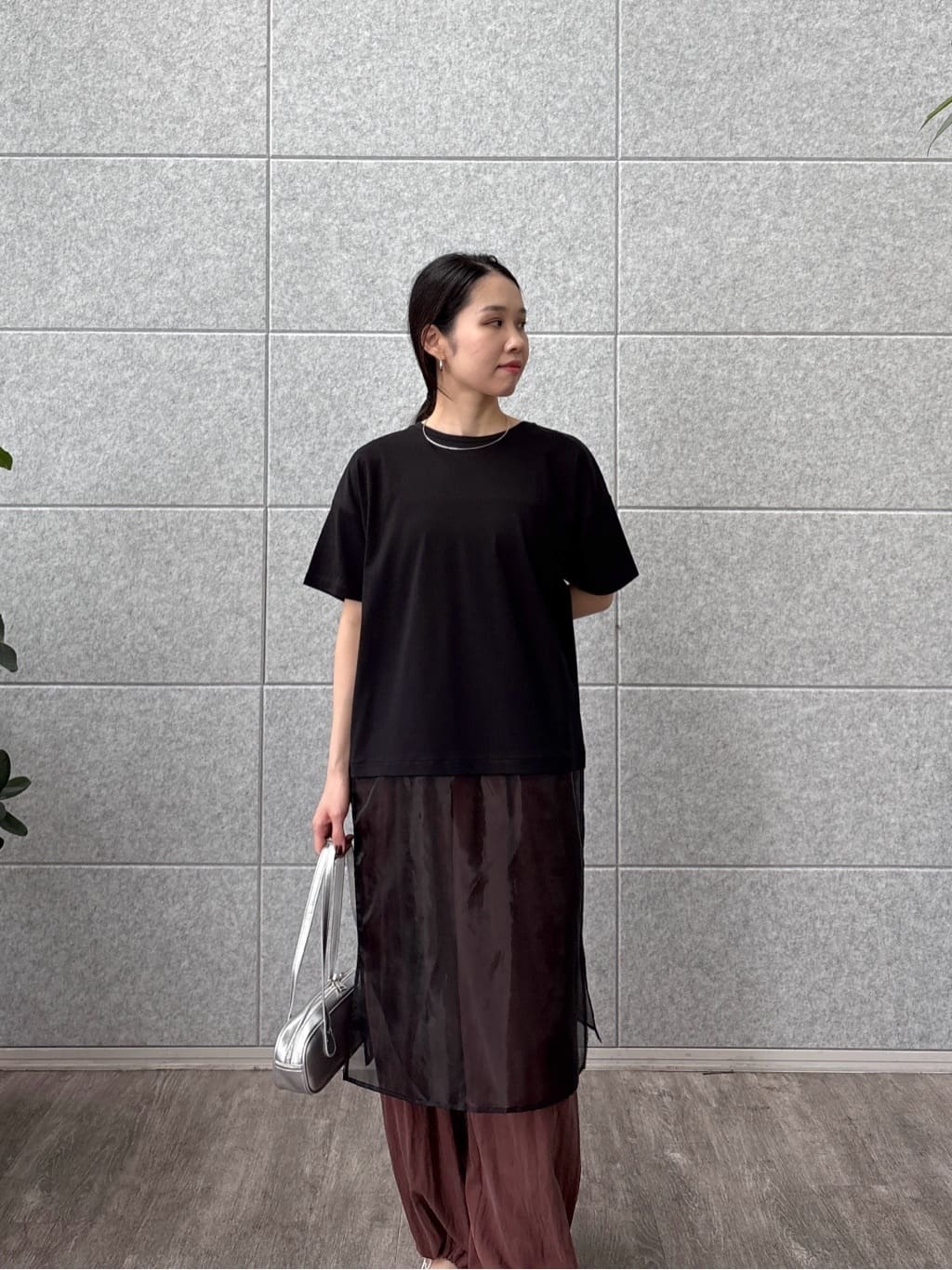 ひなさんの「INDIVI｜シアードッキングTシャツ」を使ったコーディネート