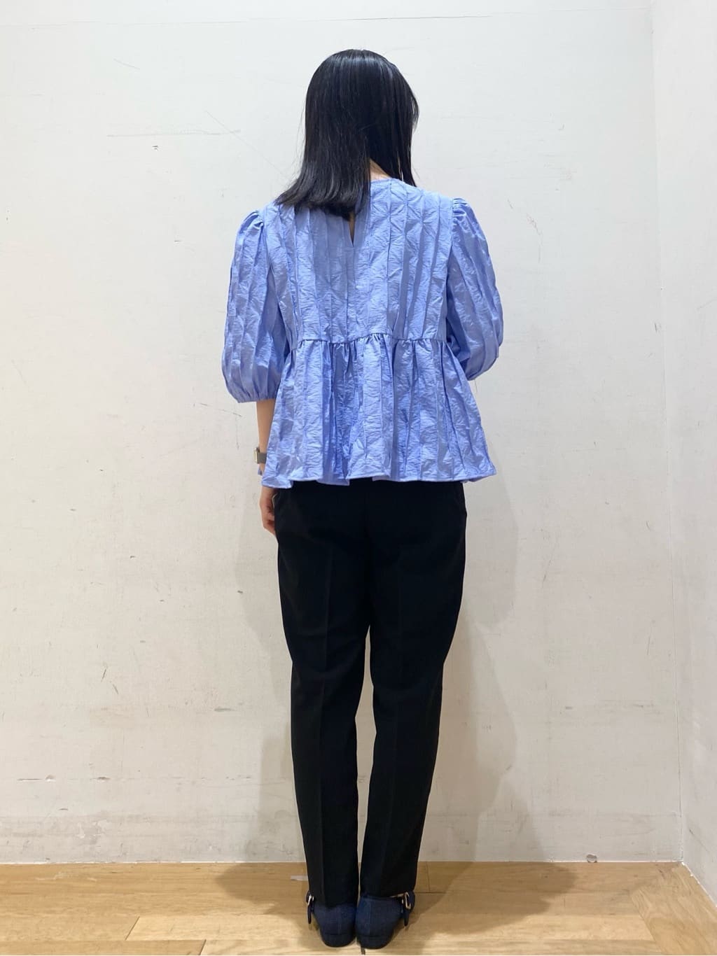 みなみさんの「OPAQUE.CLIP｜ふくれジャカードペプラムブラウス【洗濯機洗い可】」を使ったコーディネート
