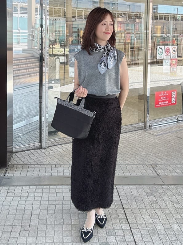 makiさんの「UNTITLED｜【アンサンブル可/洗える】シアーノースリーブ プルオーバー」を使ったコーディネート