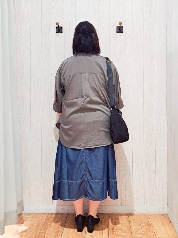 kotomiさんの「SHOO･LA･RUE｜【S-LL/洗濯後しわになりにくい】コットン風 前あきドルマンブラウス」を使ったコーディネート
