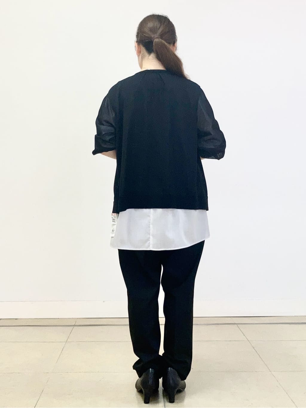 tomominさんの「Reflect｜【すっきり見え！長め丈】ピンタックデザインチュニックブラウス」を使ったコーディネート