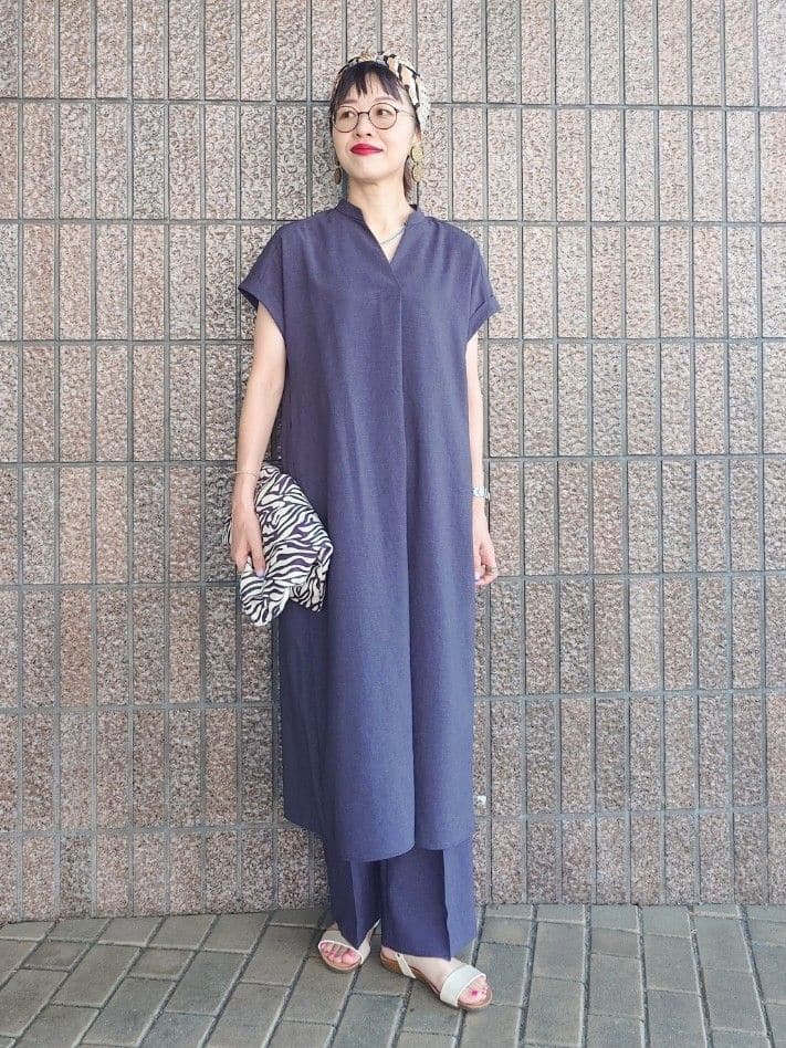 MUTSUKOさんの「UNTITLED｜【UV/はっ水】リラククールワンピース」を使ったコーディネート