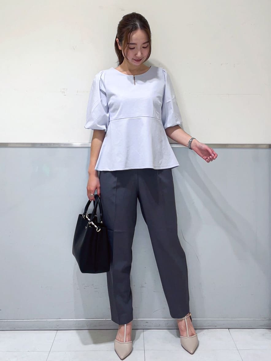 ミーさんの「index｜《S-LLサイズ》バルーンスリーブペプラムトップス【洗濯機洗い可／接触冷感／UVケア】」を使ったコーディネート