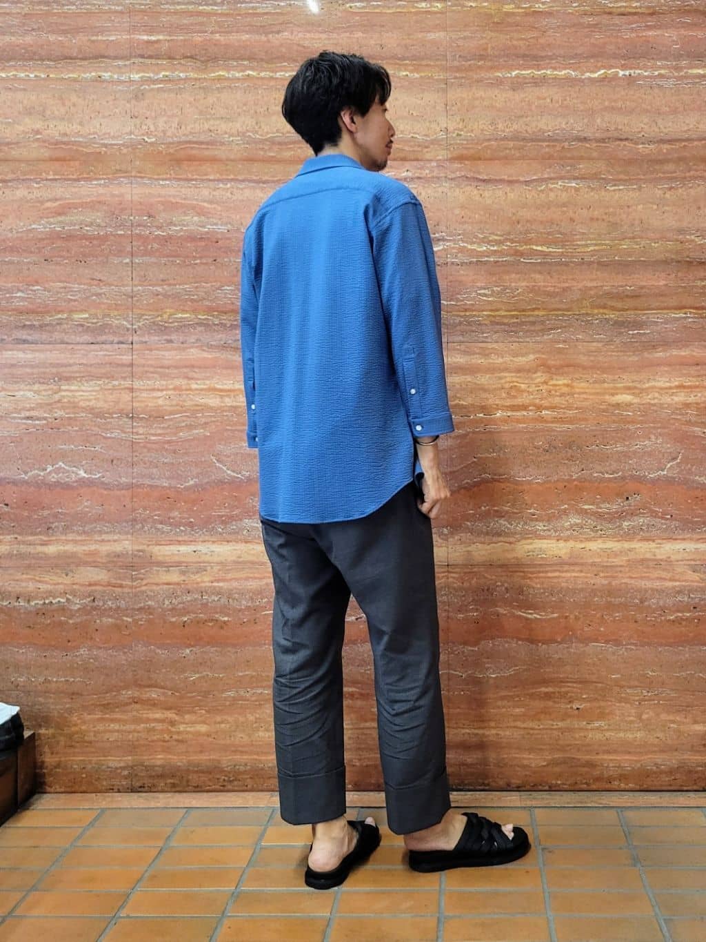 piroyaさんの「TAKEO KIKUCHI｜【抗菌防臭／5サイズ展開】ハイゲージポンチ Tシャツ」を使ったコーディネート