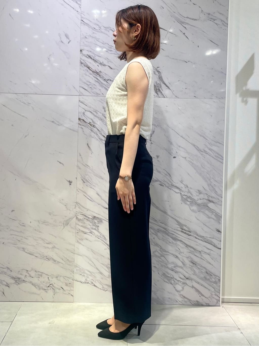 amiさんの「COUP DE CHANCE｜【手洗い可／日本製】センタープレス ストレートパンツ」を使ったコーディネート
