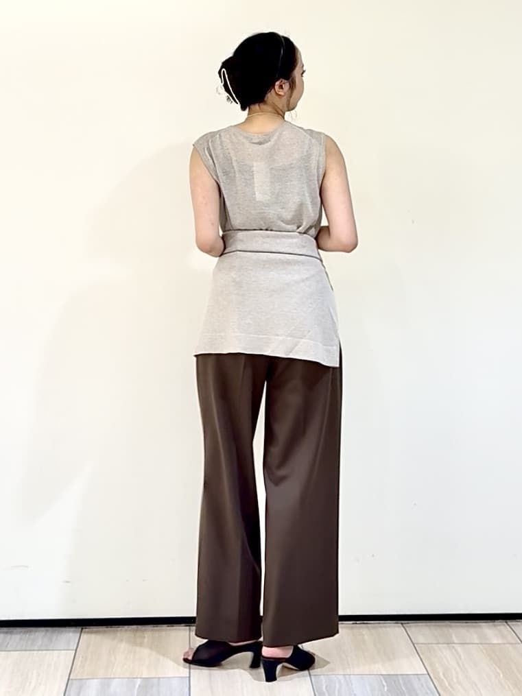 YUKAさんの「UNTITLED｜【アンサンブル可/洗える】シアーノースリーブ プルオーバー」を使ったコーディネート