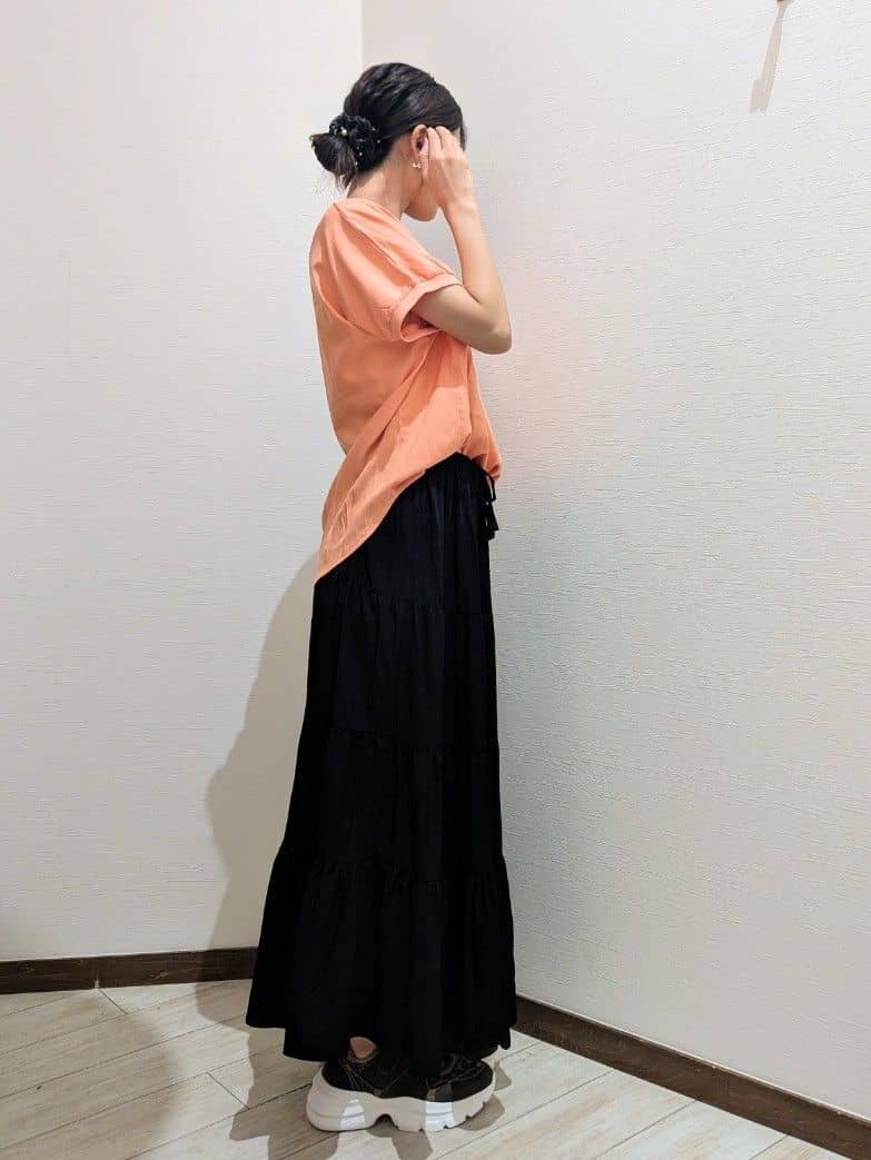 asa.さんの「SHOO･LA･RUE｜【ひんやり/洗濯後しわになりにくい】リブ切り替えドルマンブラウス」を使ったコーディネート
