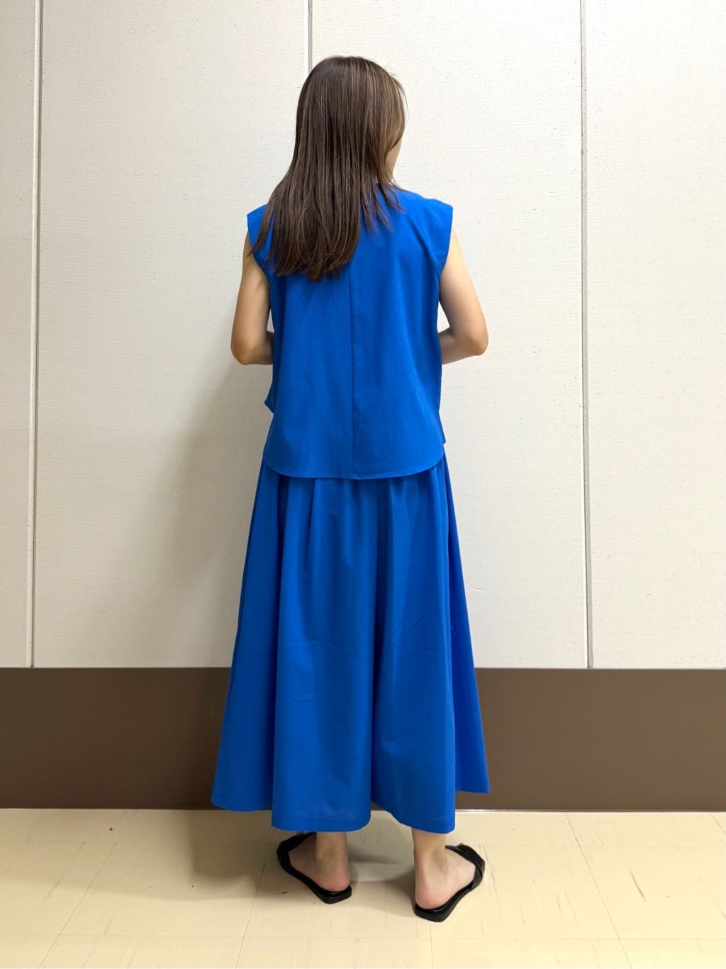 mamiさんの「INDIVI｜【クールエアー素材／UVケア／吸汗速乾】エアリータックブラウス」を使ったコーディネート
