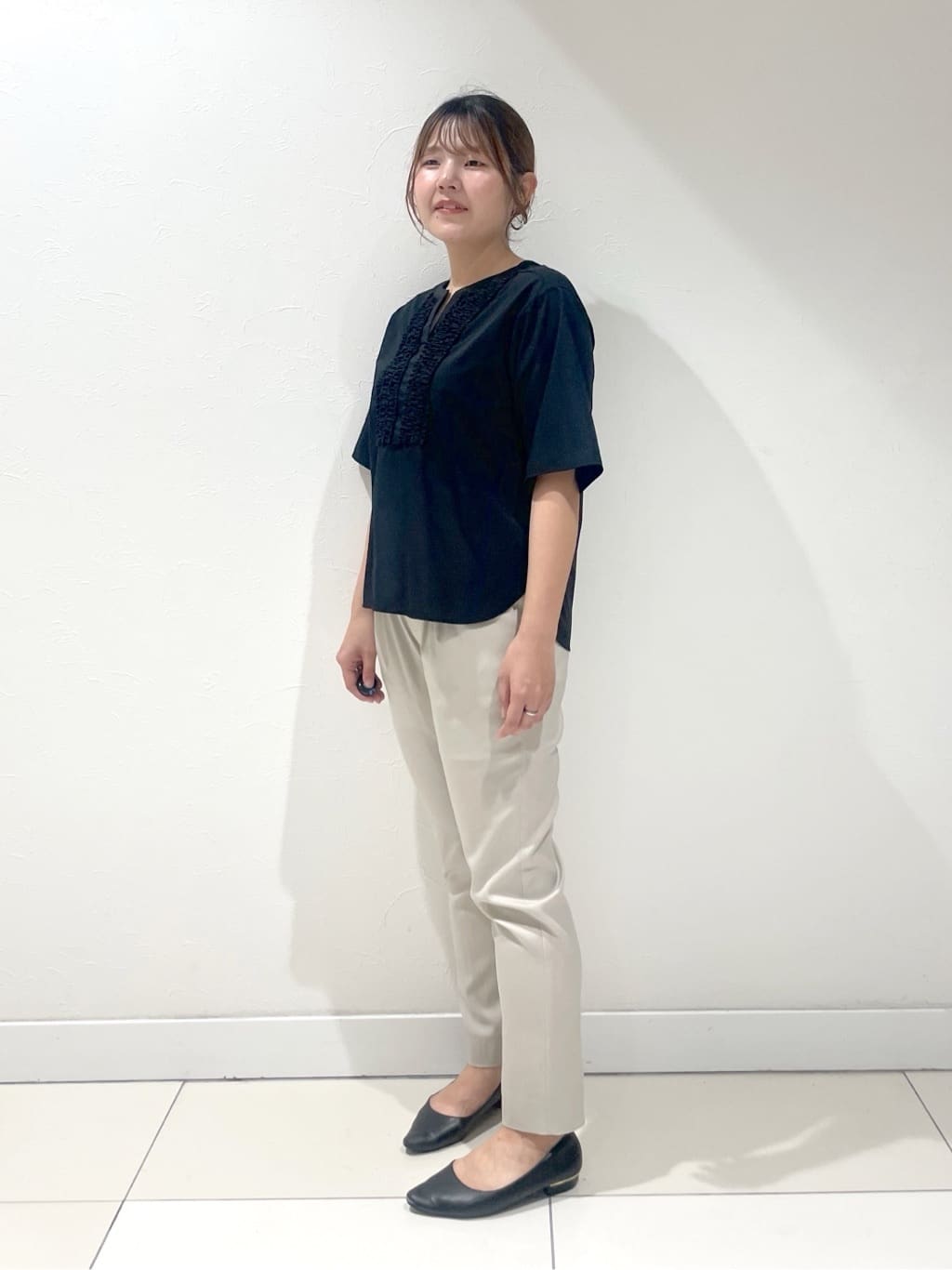 YUUKIさんの「INDIVI｜【定番スーツ／UVケア／洗える】ウール調ノーカラージャケット」を使ったコーディネート