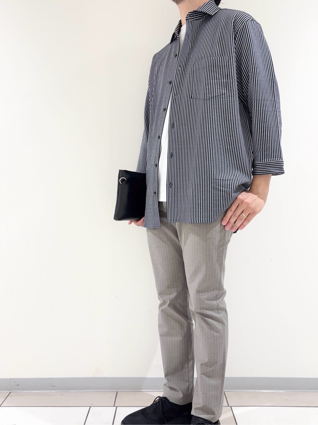 及川さんの「TAKEO KIKUCHI｜【COOL CITY WEAR】ワンポイント刺しゅう ポケットTシャツ /接触冷感」を使ったコーディネート