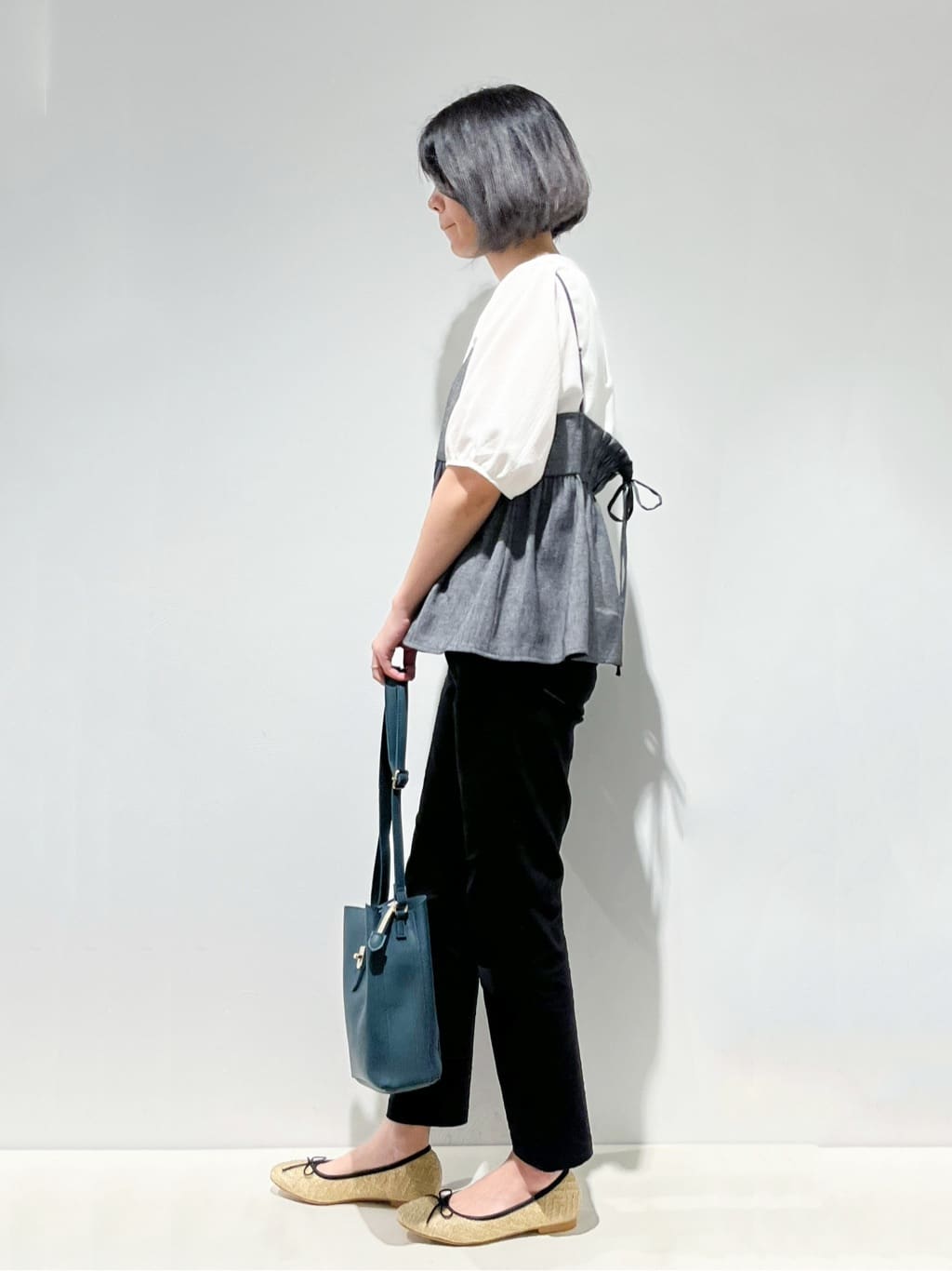 Fujiharuさんの「grove｜【冷感】サマーハイパーストレッチテーパードパンツ」を使ったコーディネート