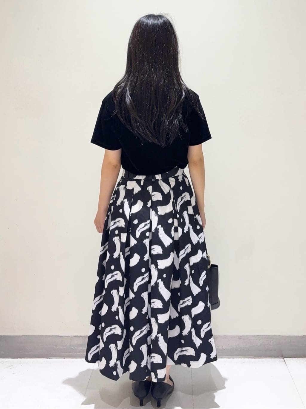 きみさんの「OPAQUE.CLIP｜フロッキーチュールTシャツ【洗濯機洗い可】」を使ったコーディネート