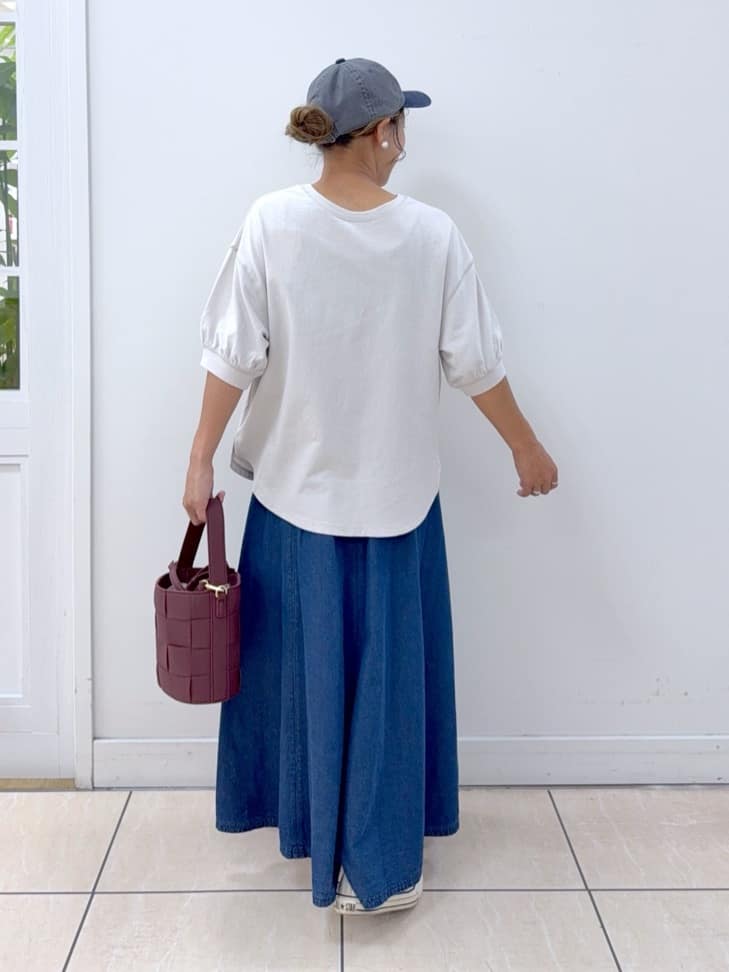 Osawaさんの「Dessin｜【360度可愛い/前後2WAY/洗える】ライトコットンヘンリーカットソー」を使ったコーディネート