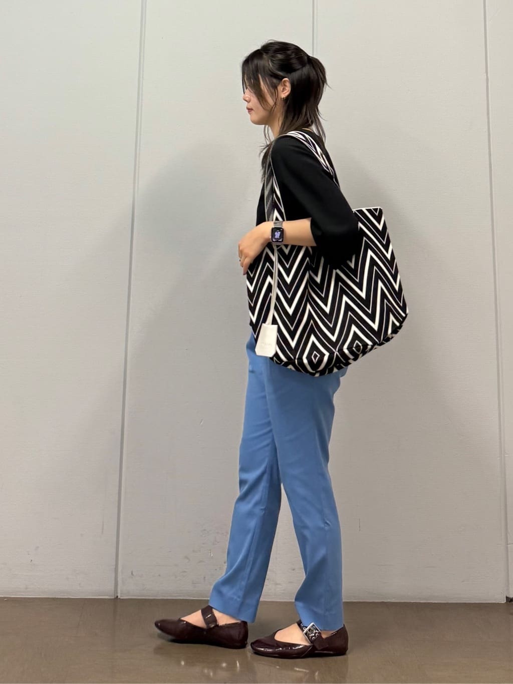 mizukiさんの「INDIVI｜【体型カバー/SETUP可能】ジョーゼット　ドルマンブラウス」を使ったコーディネート
