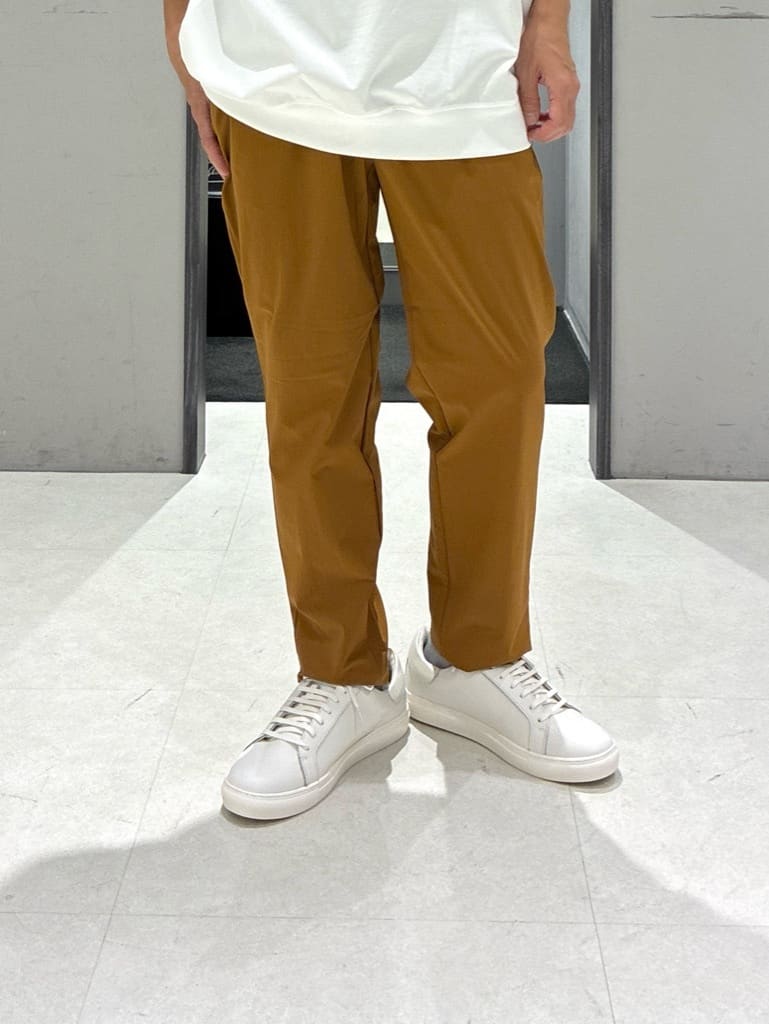 わいずみさんの「TAKEO KIKUCHI｜【抗菌防臭/シーズンレス】シアサッカーギンガムチェック ストレッチシャツ」を使ったコーディネート