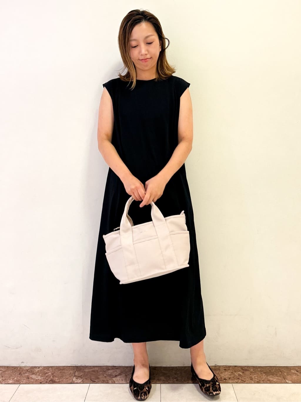 madokaさんの「OPAQUE.CLIP｜カットソーフレアワンピース【接触冷感／洗濯機洗い可】」を使ったコーディネート