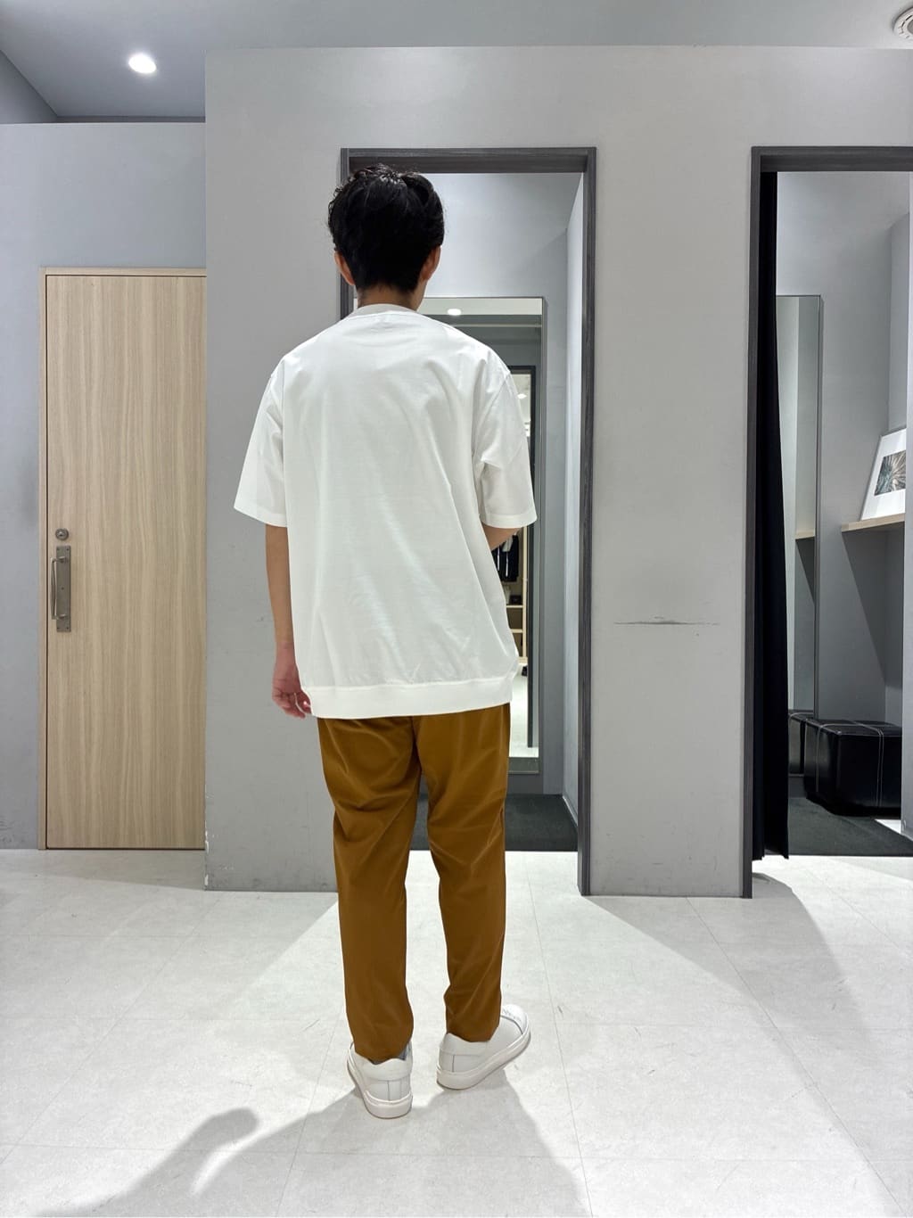 わいずみさんの「TAKEO KIKUCHI｜【抗菌防臭/シーズンレス】シアサッカーギンガムチェック ストレッチシャツ」を使ったコーディネート