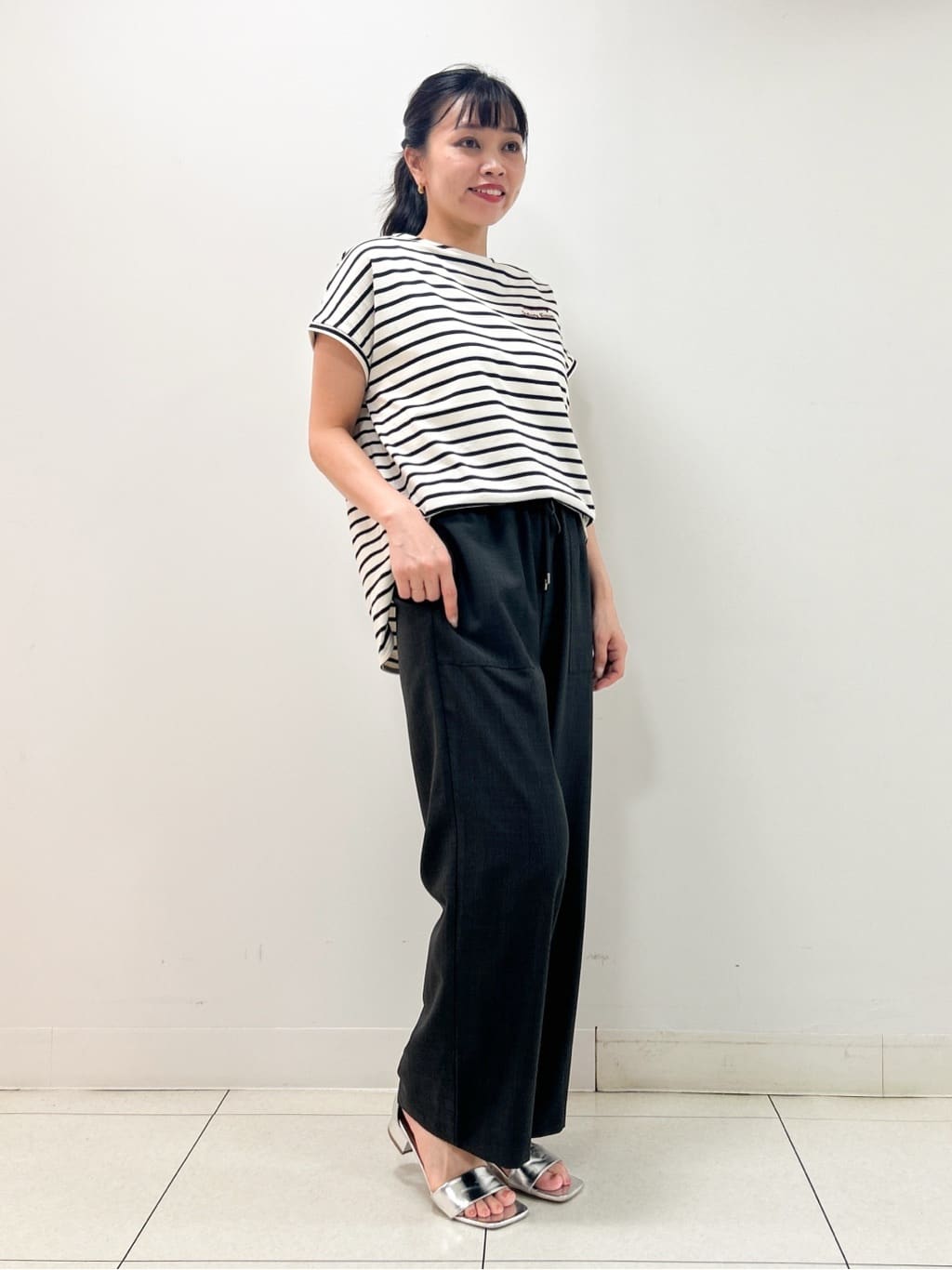 Kaiさんの「Dessin｜【洗える】フレンチスリーブロゴ入りTシャツ」を使ったコーディネート