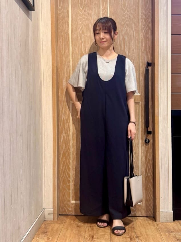KAORIさんの「SHOO･LA･RUE｜【前後2WAY/洗える】さらっと着られるサロペット」を使ったコーディネート