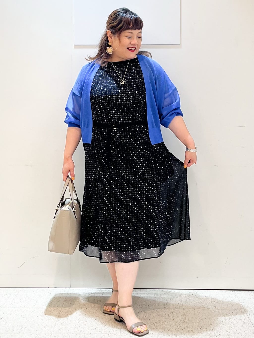 kimmyさんの「Reflect｜【WEB先行カラーあり／マシンウォッシュ可／ナローベルト付き】オフボディツイードチェックワンピース」を使ったコーディネート
