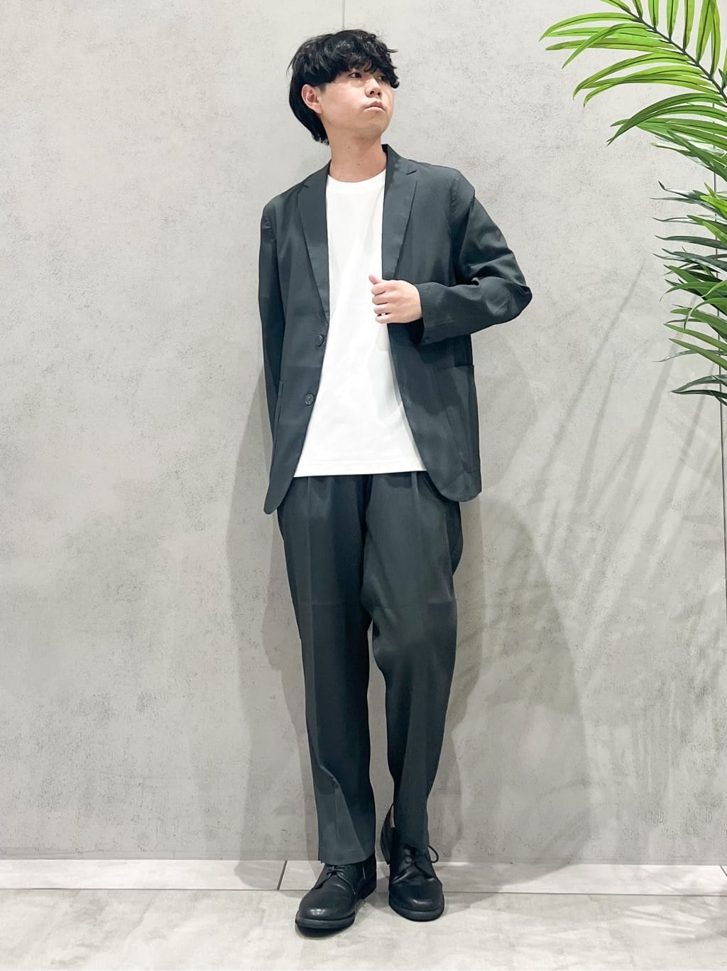 SHI-MAさんの「THE SHOP TK｜【Begin/ビギン10月号掲載】楊柳スマートジャケット　軽量/洗濯機OK/セットアップ可」を使ったコーディネート