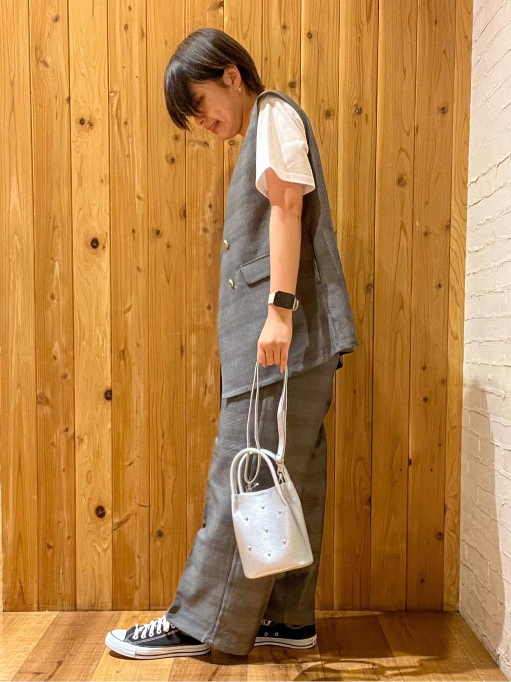 m.さんの「SHOO･LA･RUE｜【S-LL/ひんやり/UV】選べる6柄でそれぞれ欲しくなる プリントTシャツ」を使ったコーディネート