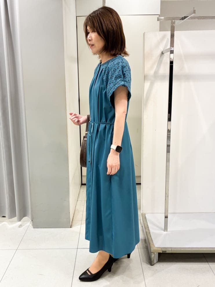 たみちゃんさんの「Reflect｜カットワークレーススリーブワンピース」を使ったコーディネート