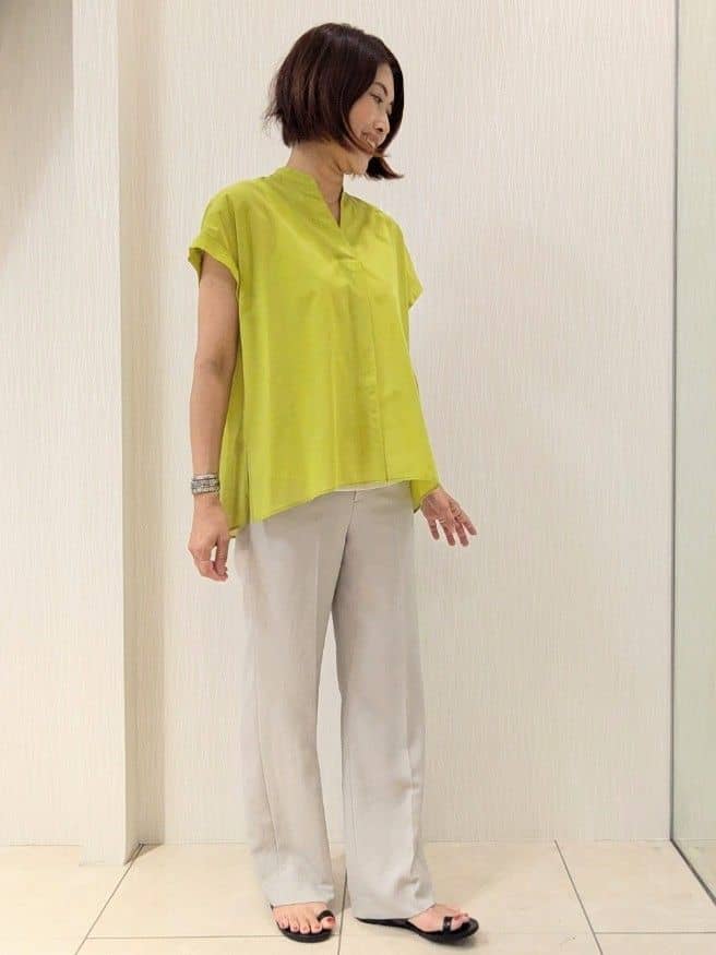 u-macoさんの「UNTITLED｜【洗える/スキッパー】フレンチスリーブシアーブラウス」を使ったコーディネート