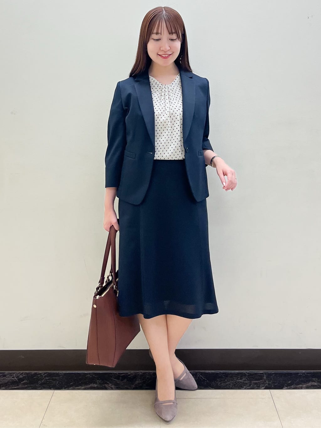 mikikoさんの「Reflect｜【マシンウォッシュ可／セットアップ可】コツキ柄プリントブラウス」を使ったコーディネート