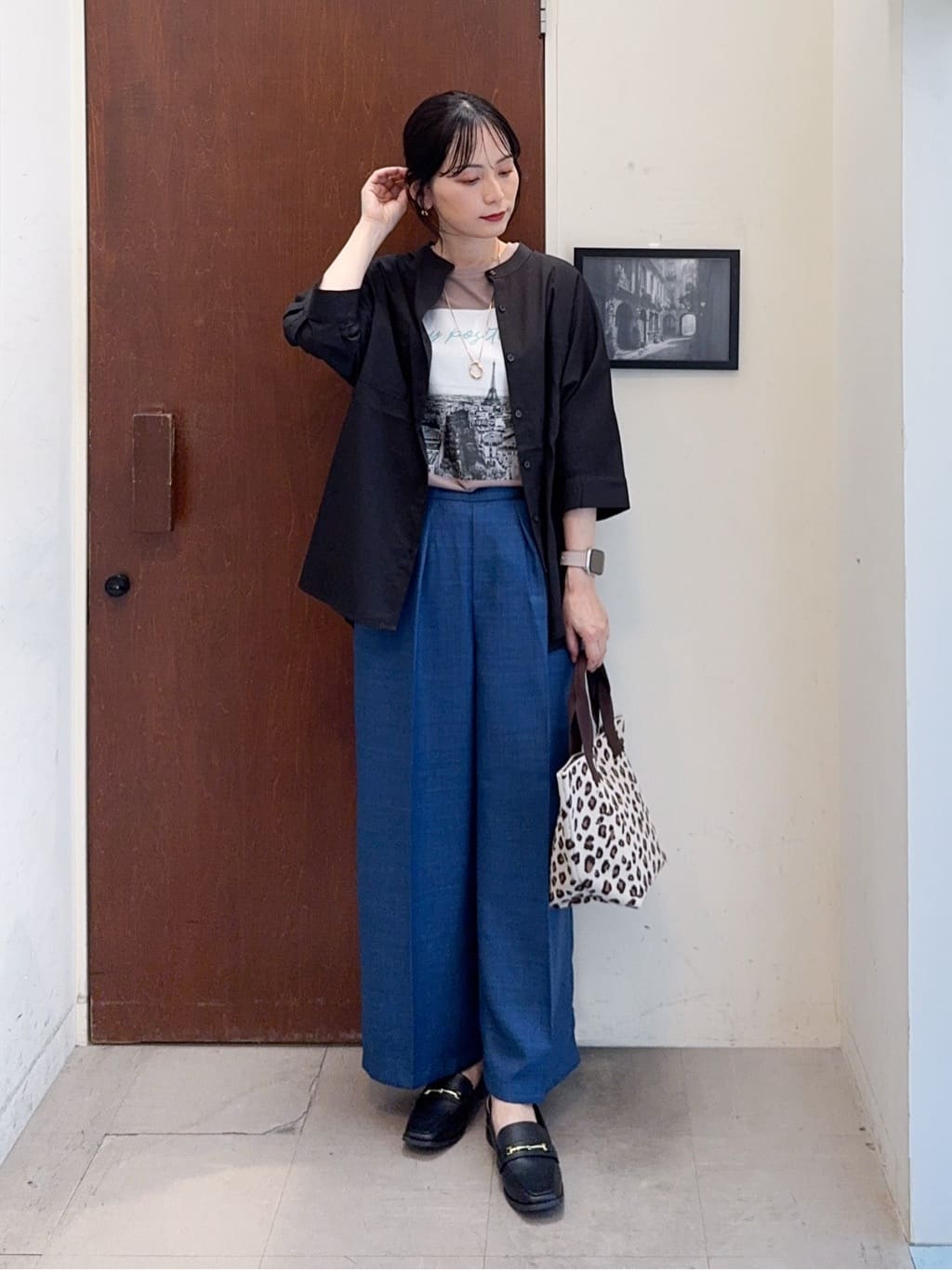 𝐇𝐢𝐫𝐨𝐦𝐢さんの「SHOO･LA･RUE｜【S-LL/ひんやり/UV】選べる6柄でそれぞれ欲しくなる プリントTシャツ」を使ったコーディネート