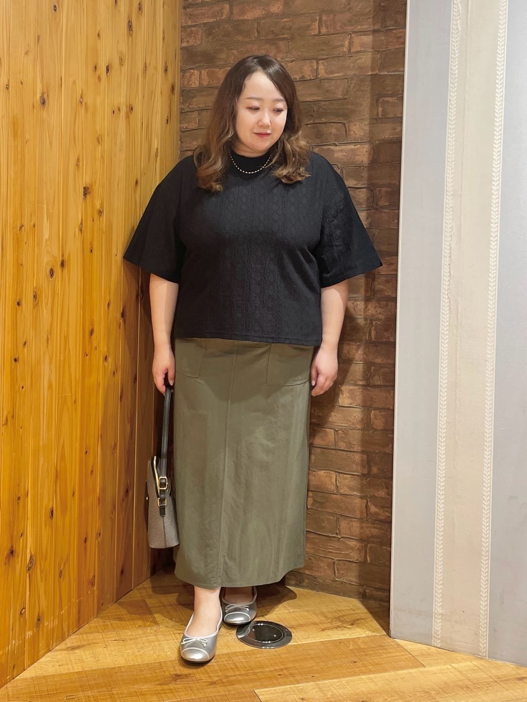 Risaさんの「SHOO･LA･RUE｜【5分袖】大人の魅力を惹きたてる レースカットソー」を使ったコーディネート