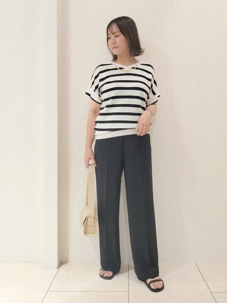 naokoさんの「UNTITLED｜【接触冷感/UVカット/ウエストゴム】センタープレスツイルパンツ」を使ったコーディネート